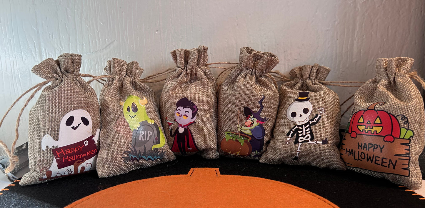 Trick-or-Treat Crystal Confetti Scoop!