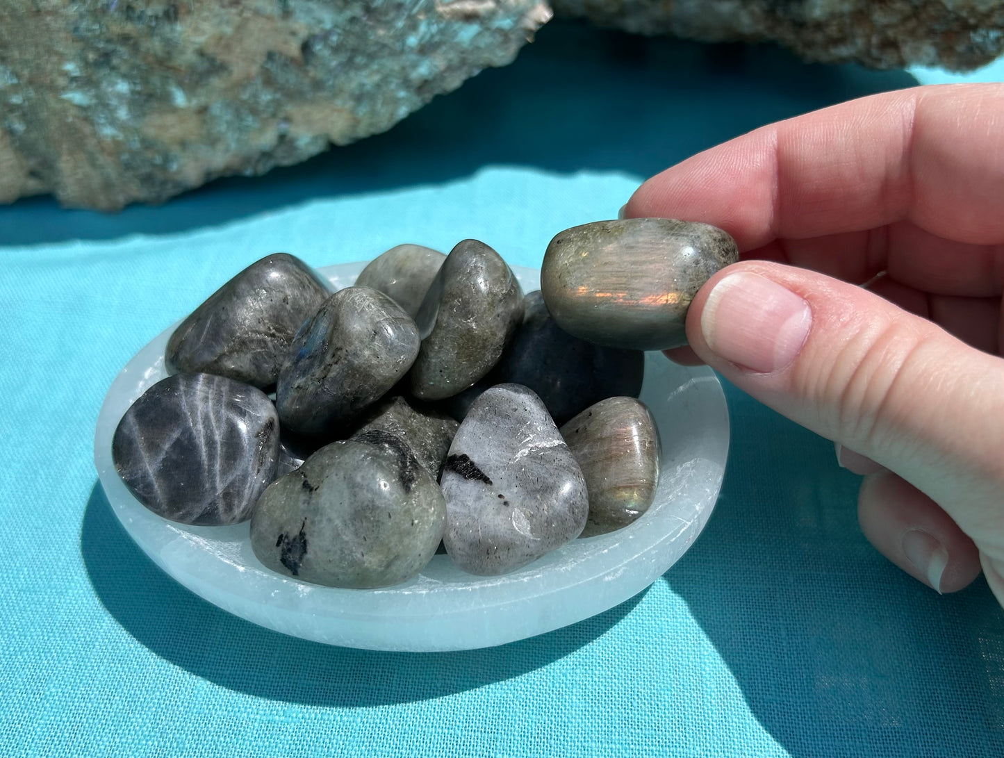 Flashy Labradorite Tumble