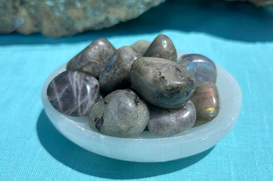 Flashy Labradorite Tumble