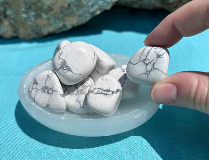Howlite Tumble