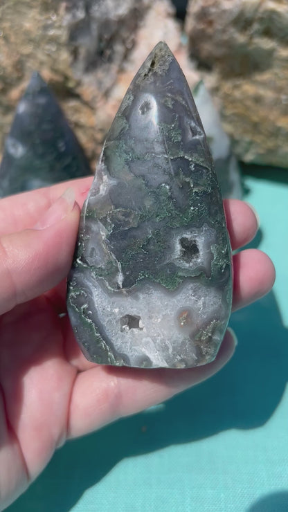 Moss Agate Tear Drop Free Form | Medium
