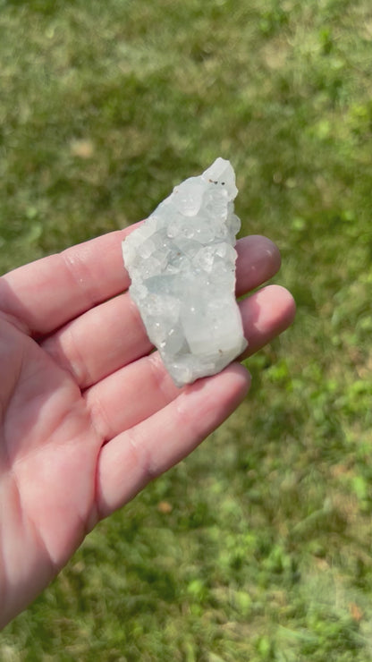 Apophyllite | J